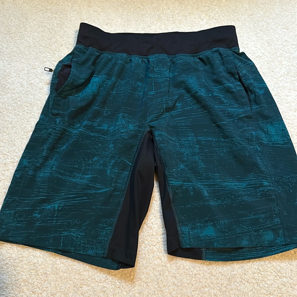 Men’s, EUC, Small Lululemon unlined shorts